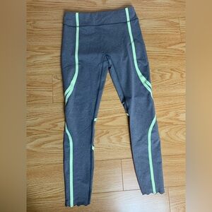 Ivviva Kids Gray Active Leggings with Mint Stripe Sz 14